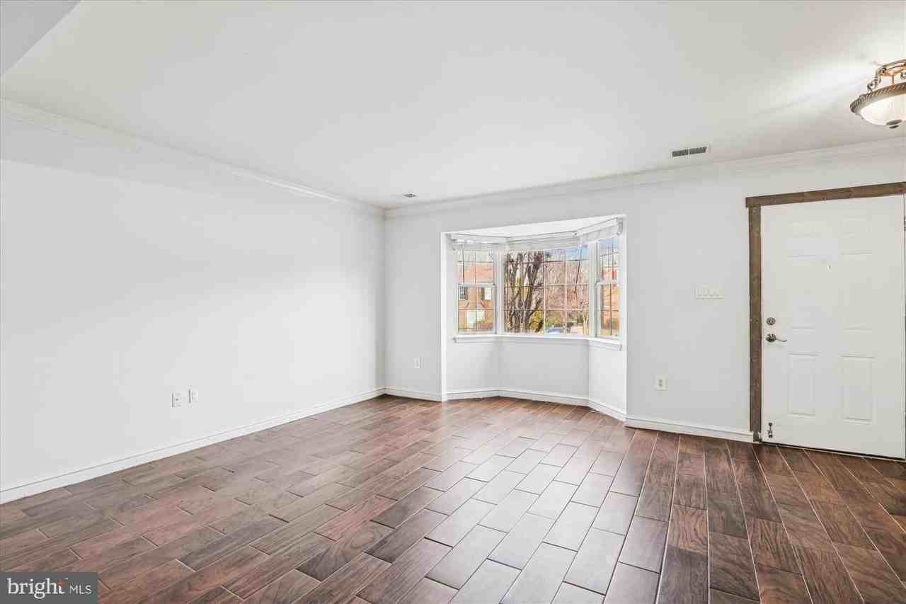 3608 Felmore Ct - Photo 7 of 42