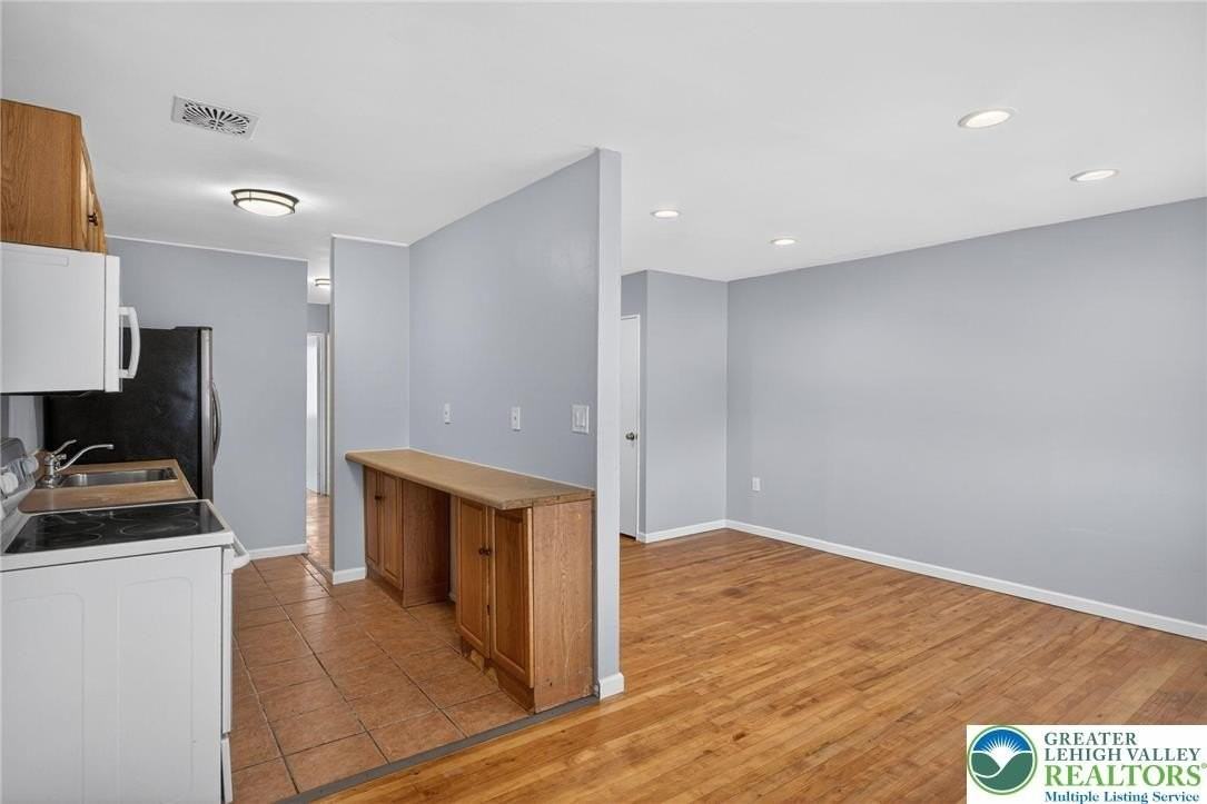 1831 S Church St - Photo 7 of 18