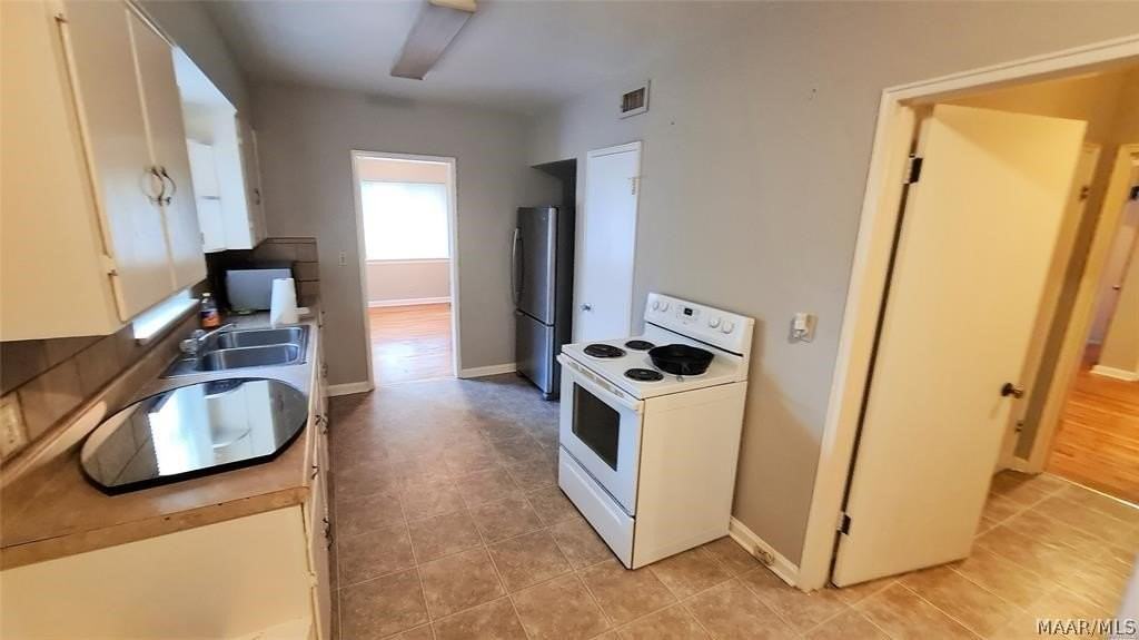 112 Calhoun Rd - Photo 6 of 15