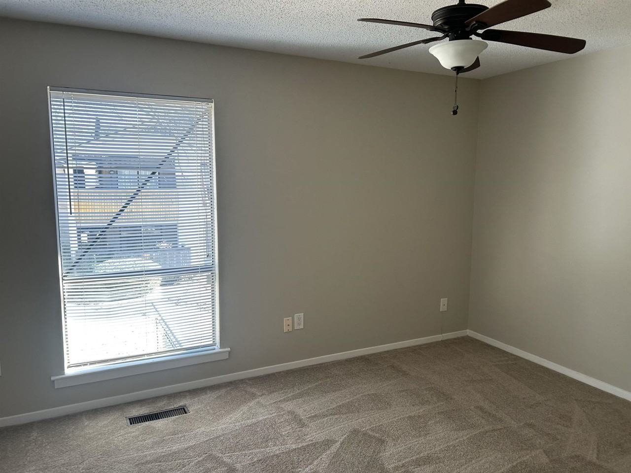 5666 Encino Cv #38 - Photo 6 of 11