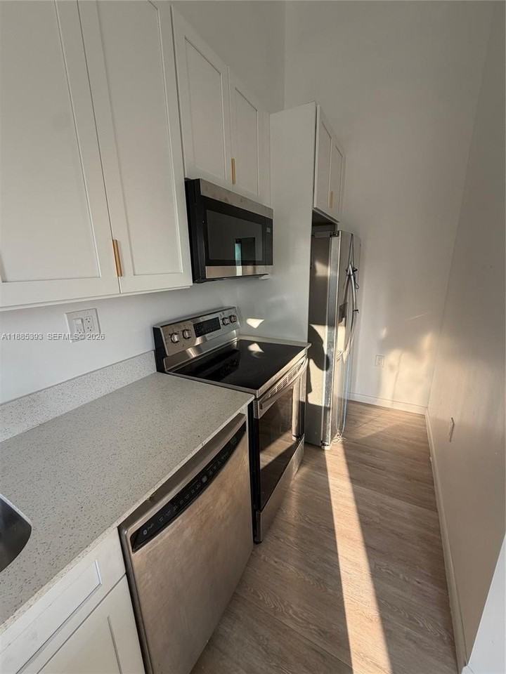 7927 Nw 16th Ave - Photo 6 of 14