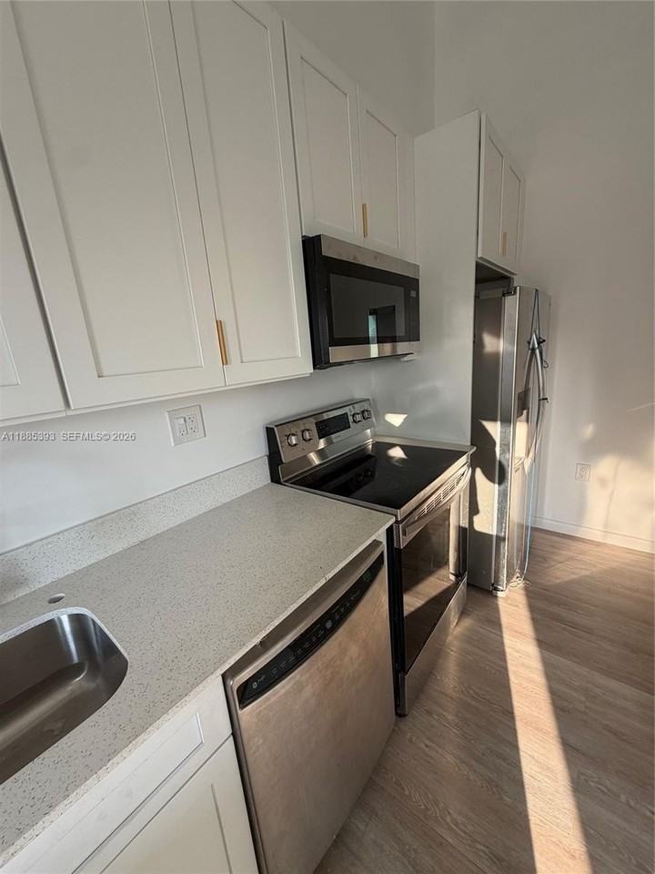 7927 Nw 16th Ave - Photo 7 of 14