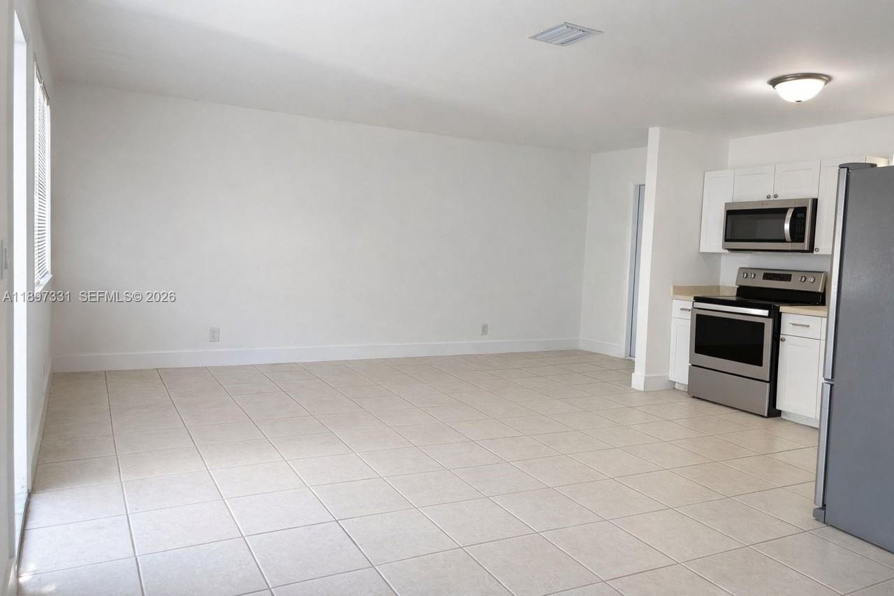 1842 Madison St #1 - Photo 2 of 20