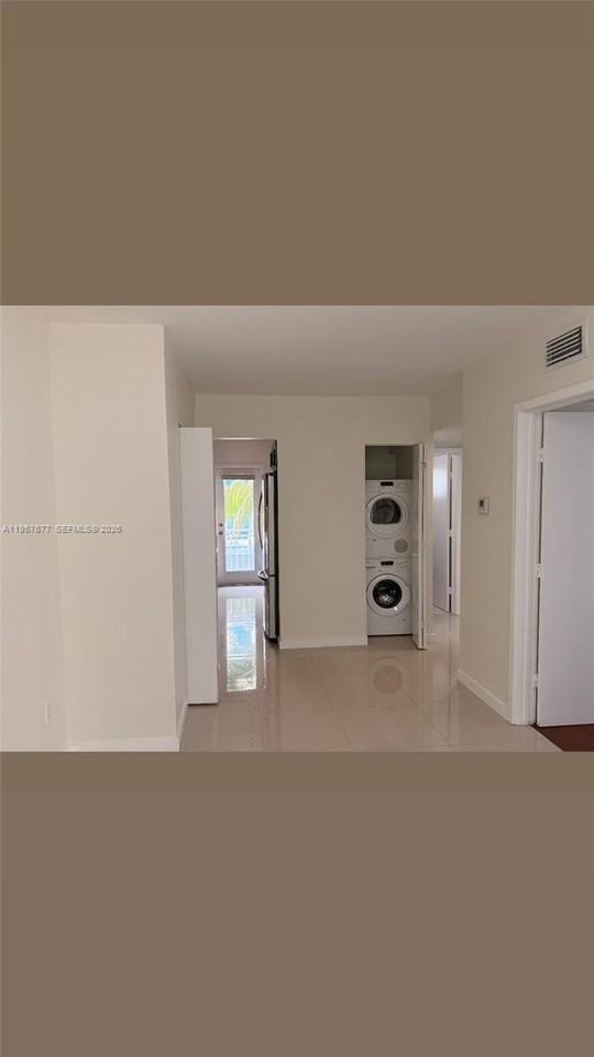 10001 W Bay Harbor Dr #206 - Photo 6 of 24