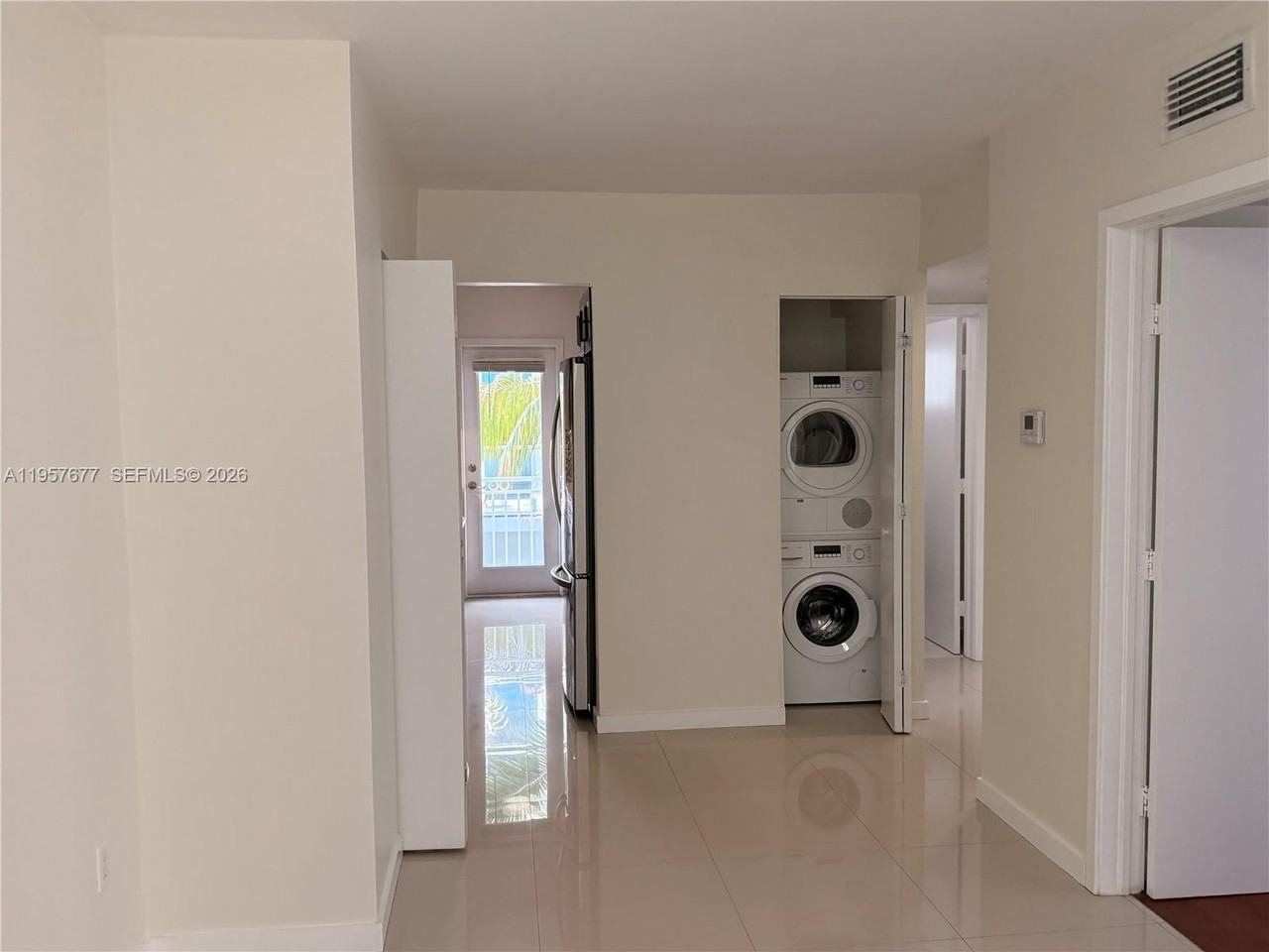 10001 W Bay Harbor Dr #206 - Photo 7 of 24