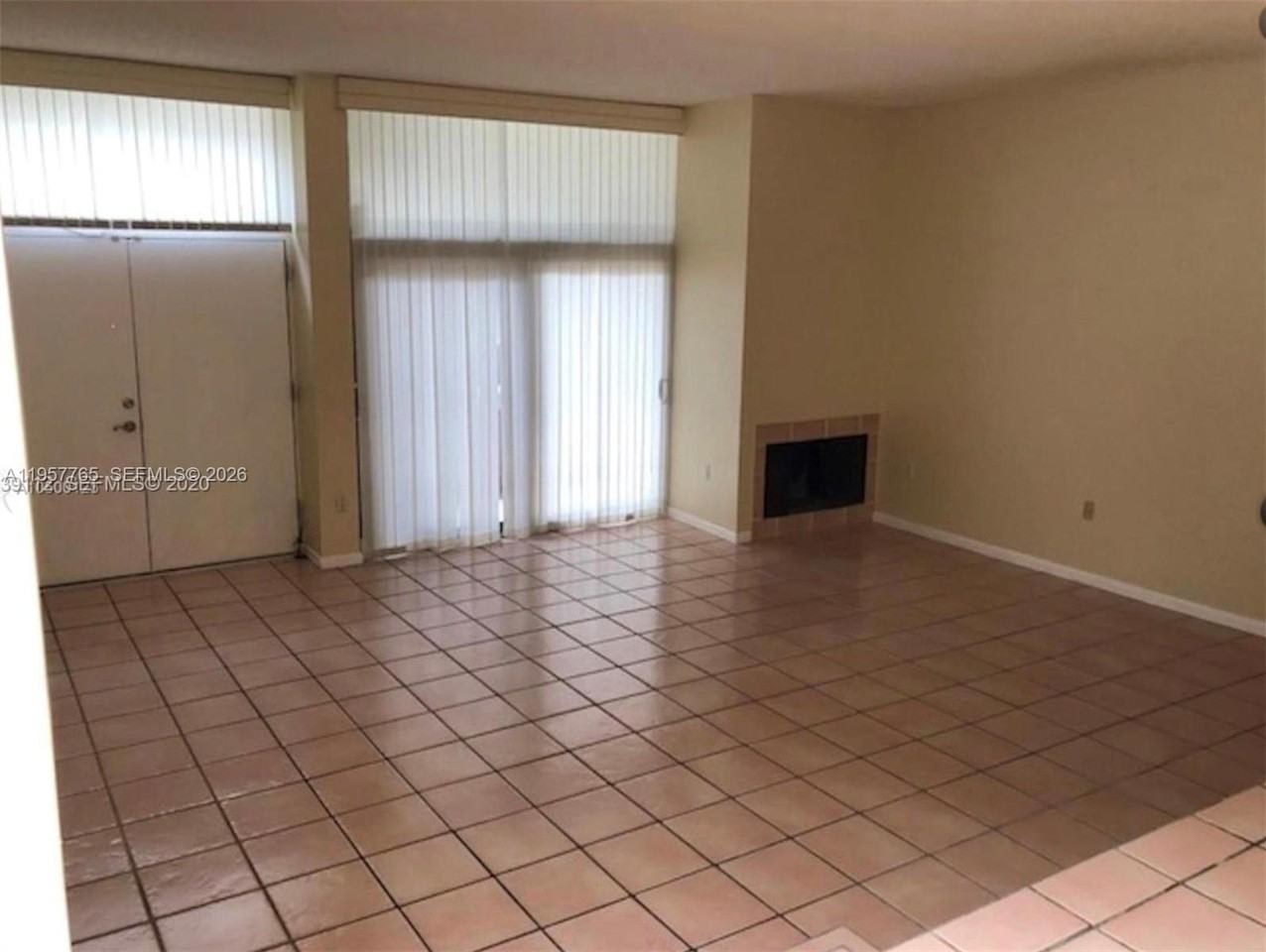 3089 Ne 183rd Ln #89 - Photo 7 of 50