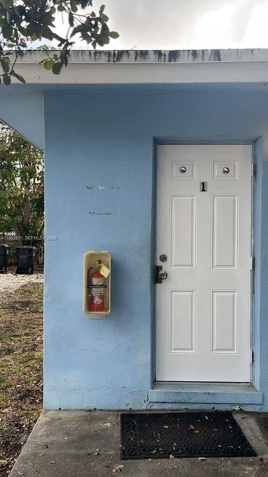 800 Se 15th St #1 - Photo 3 of 17