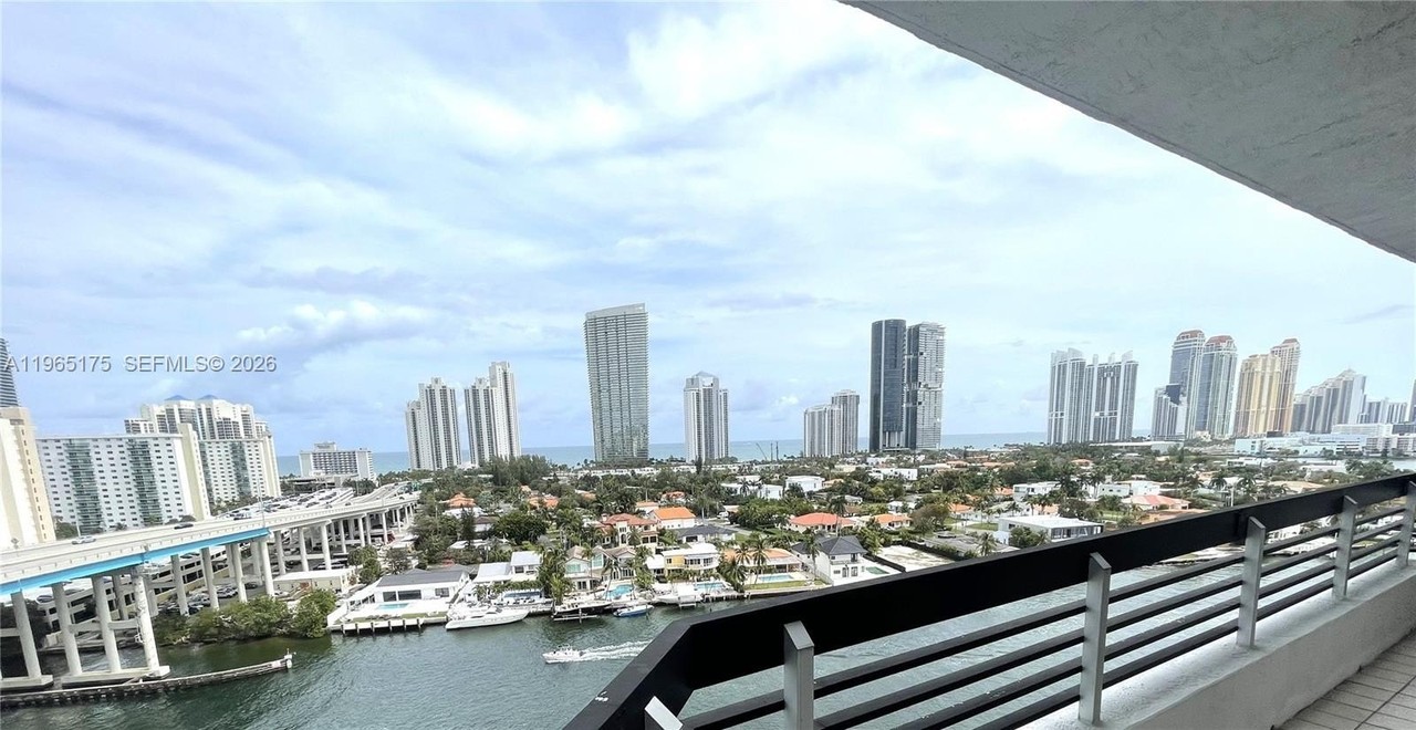 19195 Mystic Pointe Dr #1509 - Photo 6 of 26