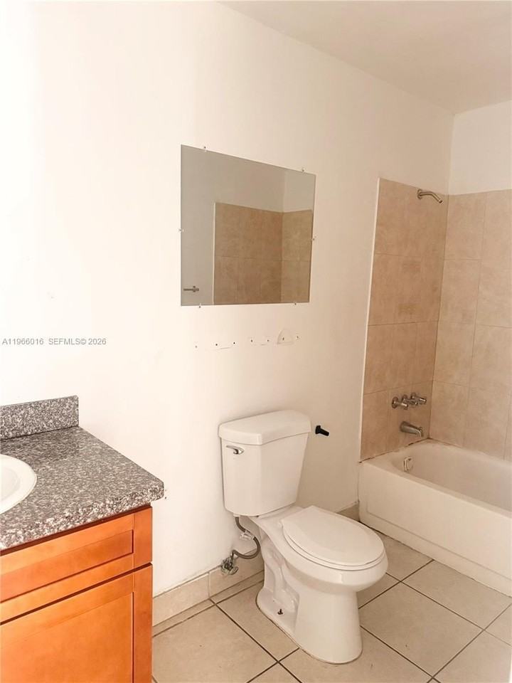 611 Nw 177th St #201-208 - Photo 5 of 6
