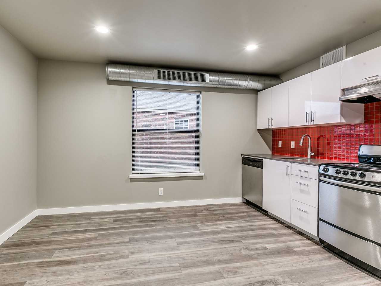 The Vic - West - Photo 3 of 25