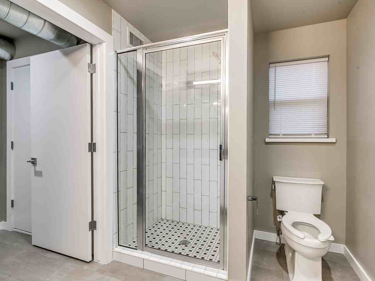 The Vic - West - Photo 7 of 25