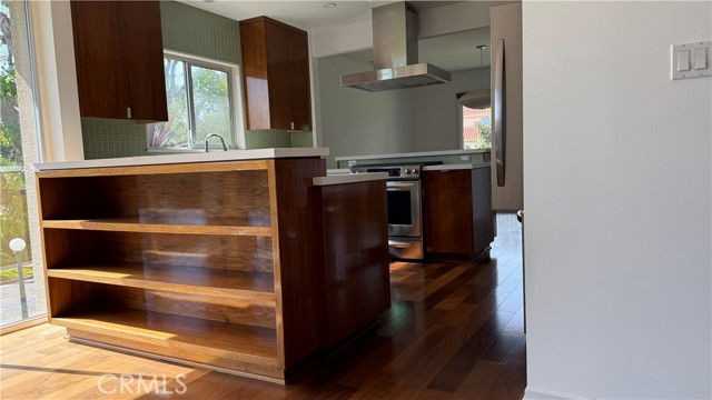 422 S Orange Grove Blvd - Photo 3 of 8