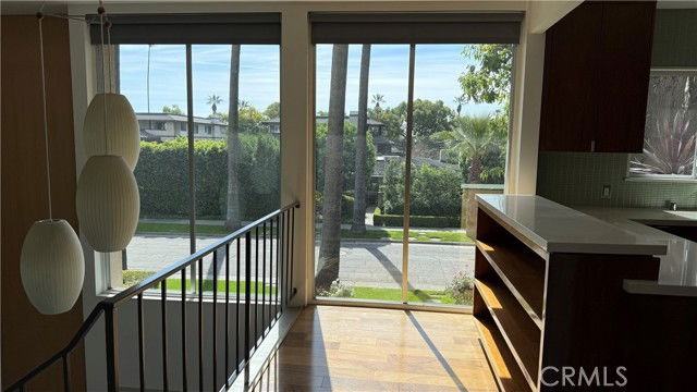 422 S Orange Grove Blvd - Photo 4 of 8