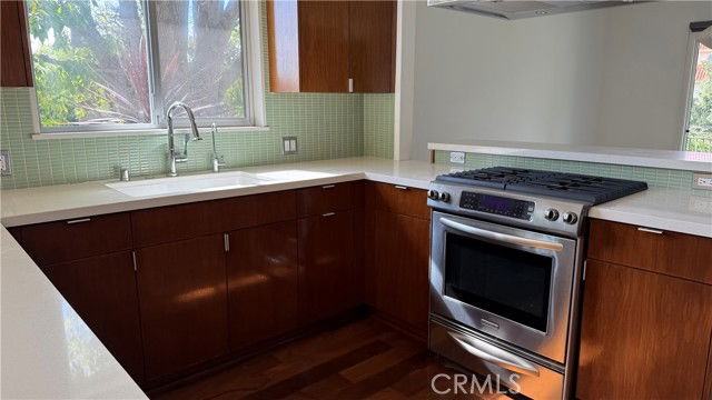 422 S Orange Grove Blvd - Photo 5 of 8