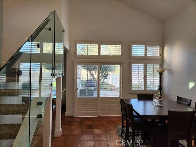 28030 Wildwind Rd - Photo 3 of 8