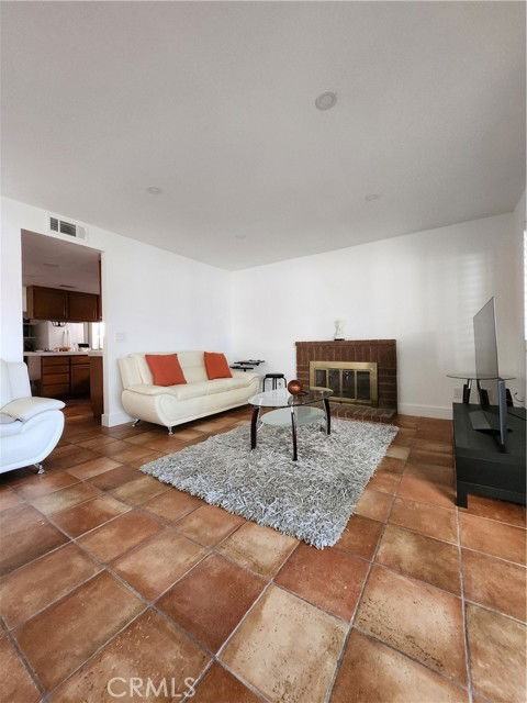 28030 Wildwind Rd - Photo 7 of 8