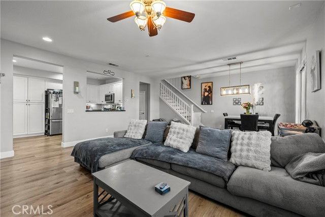 28414 Casselman Ln - Photo 4 of 8