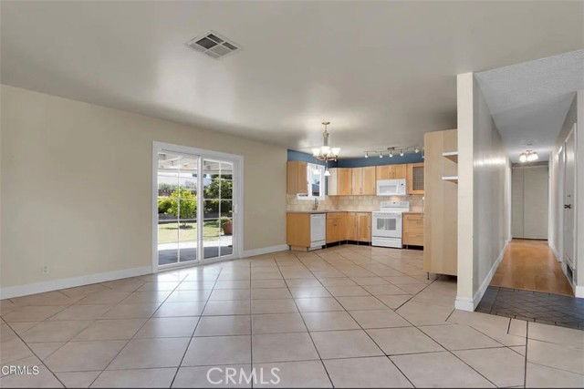 22648 Mobile St - Photo 6 of 8