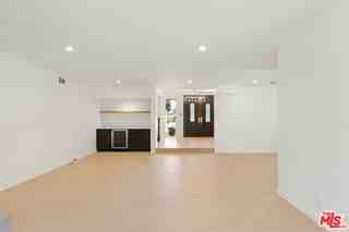 4933 Collett Ave - Photo 5 of 8