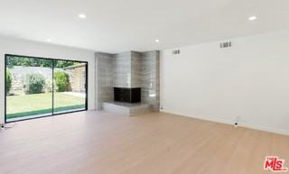 4933 Collett Ave - Photo 6 of 8