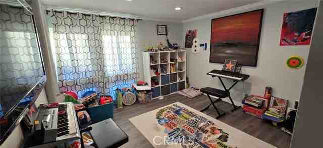 10126 Vanalden Ave - Photo 2 of 8