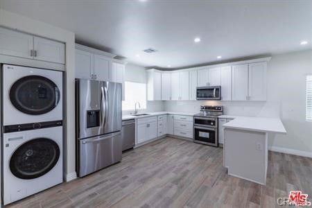 8644 Corbin Ave - Photo 4 of 8