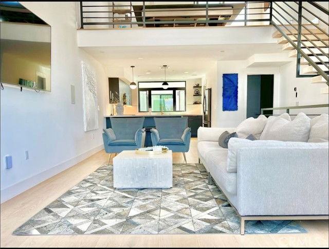 11326 Victory Blvd - Photo 7 of 8