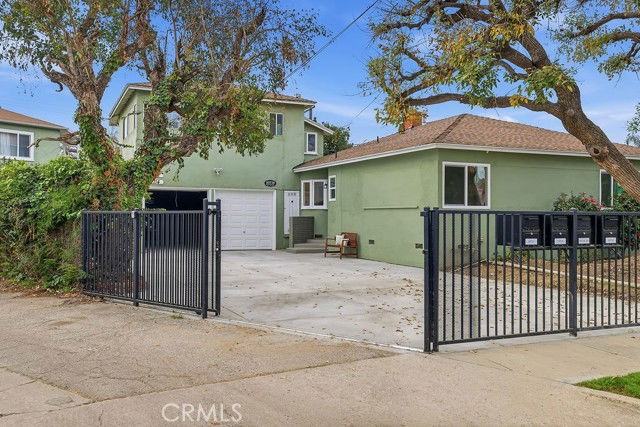 10718 Valley Spring Ln - Photo 4 of 8