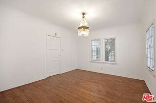 436 S Rexford Dr - Photo 3 of 8