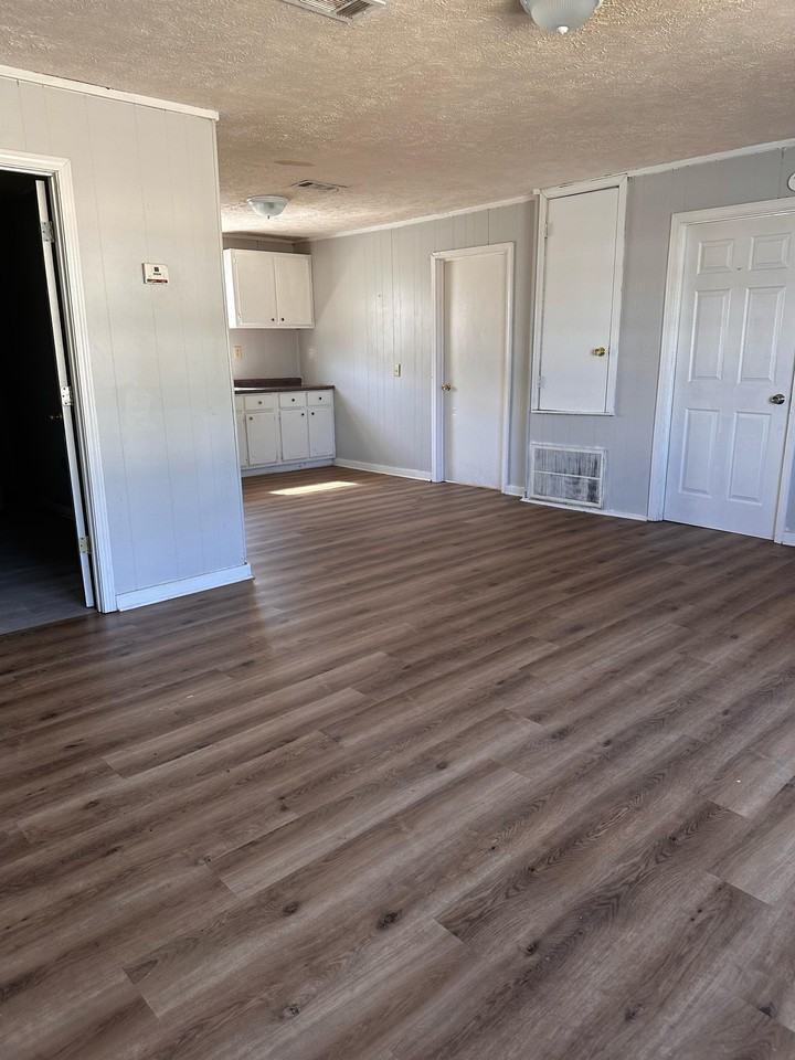 LAKEFRONT RENTALS ~ DUPLEXES - Photo 7 of 48