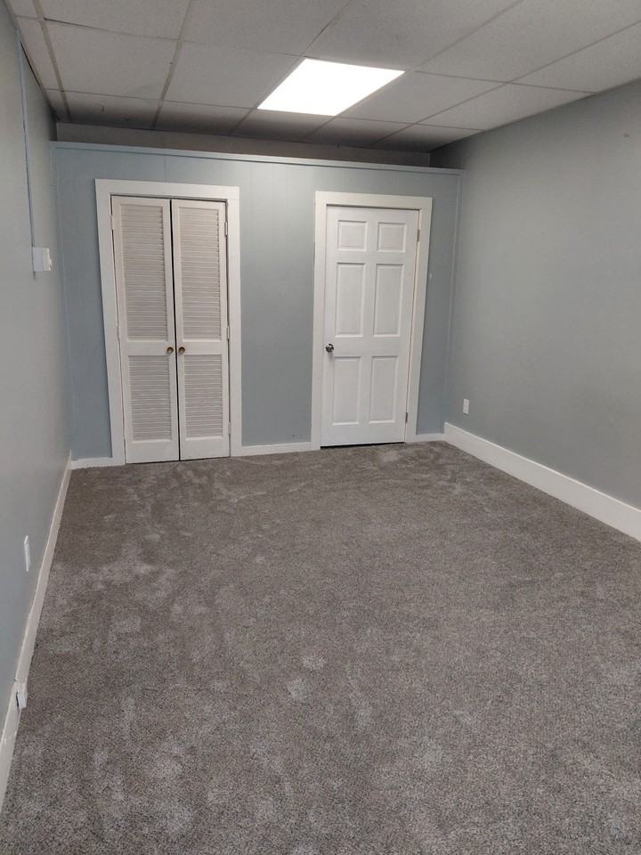 498-500 Main St - Photo 3 of 4