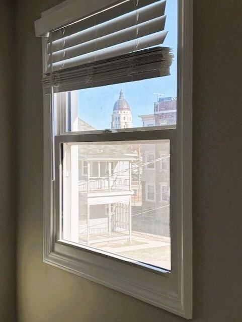 1252 SW Topeka Blvd - Photo 4 of 44