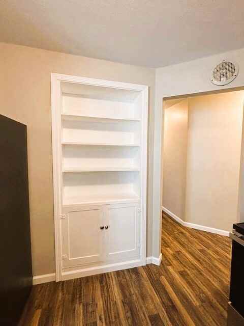 1252 SW Topeka Blvd - Photo 5 of 31