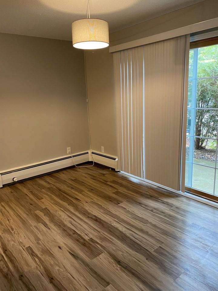 814 Old Settlers Trail, Apt. 4 - Photo 4 of 10