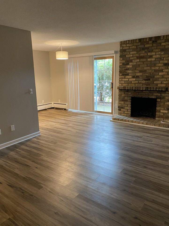 814 Old Settlers Trail, Apt. 4 - Photo 5 of 10