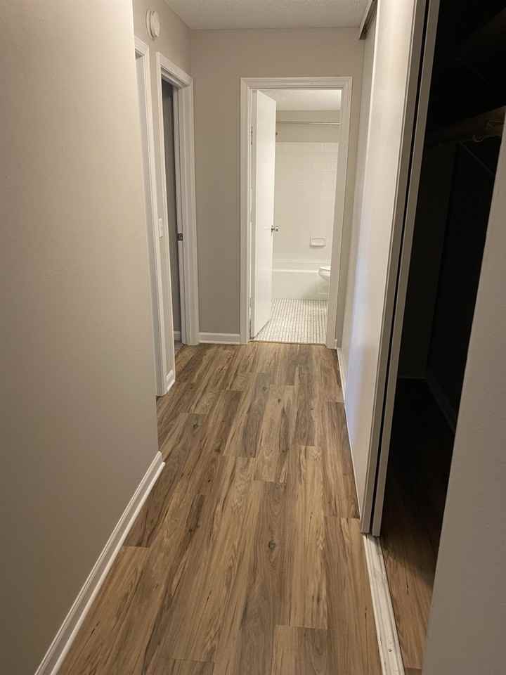 814 Old Settlers Trail, Apt. 4 - Photo 7 of 10