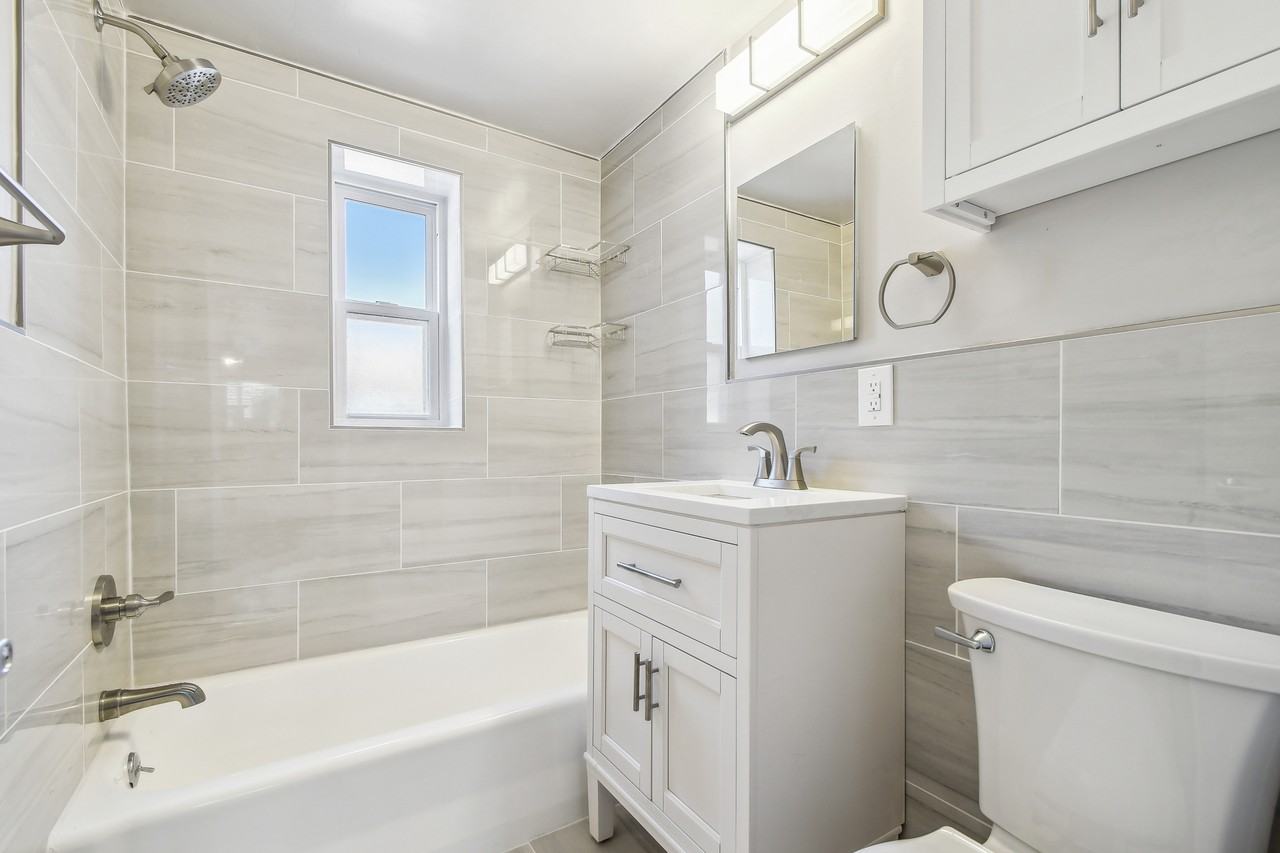 3435 Zuni ST - Photo 6 of 10