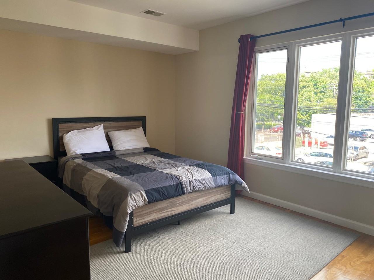 141-143 Norfolk Street (10 Bed | 7 Bath) (UH | T1) - Photo 3 of 8