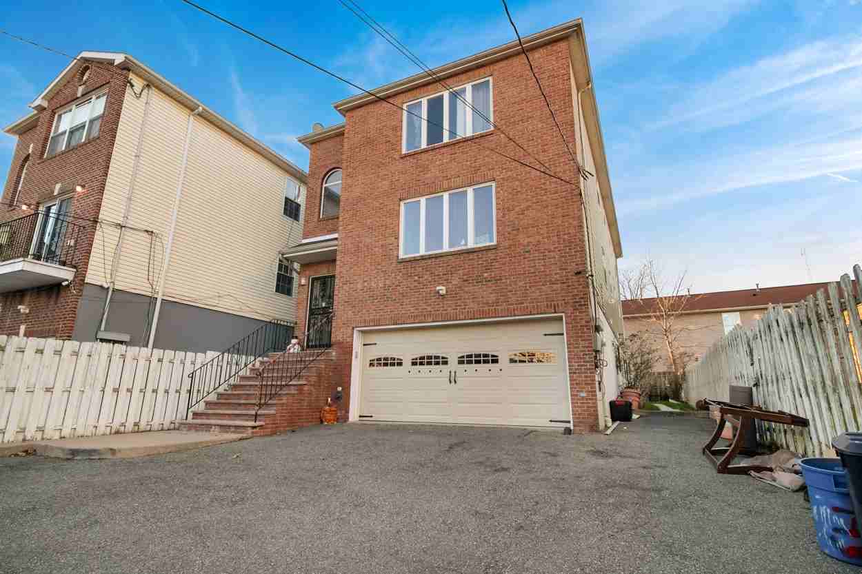 141-143 Norfolk Street (10 Bed | 7 Bath) (UH | T1) - Photo 6 of 6