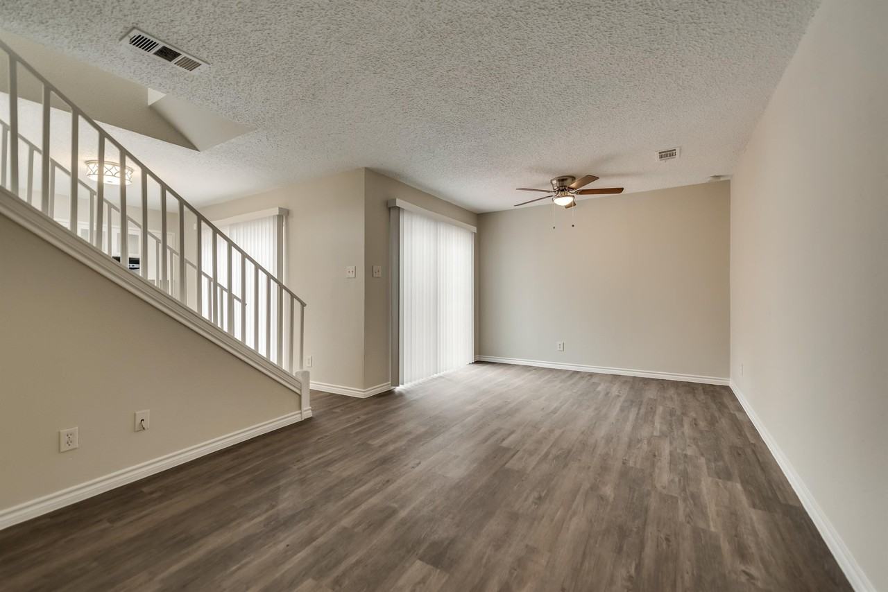 Tennessee 02 - 900 - Photo 4 of 23