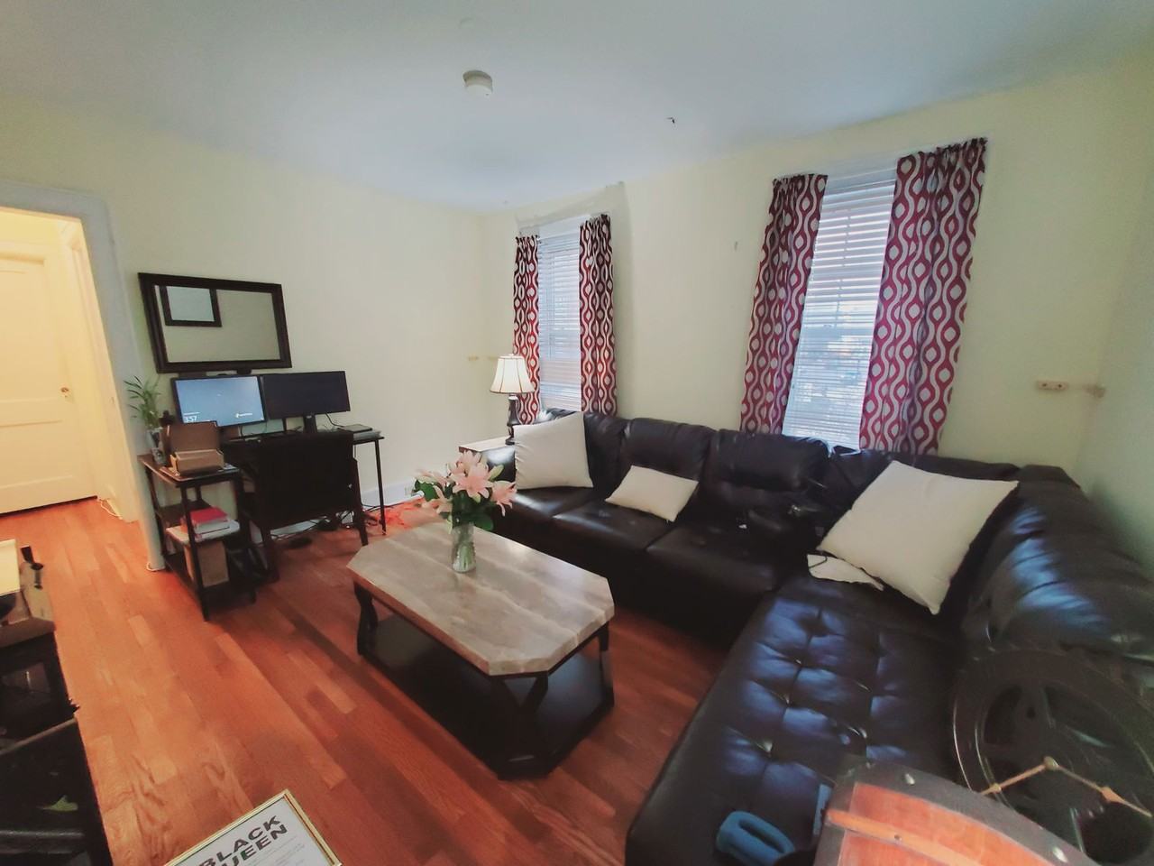 641 Summer St #E - Photo 3 of 7