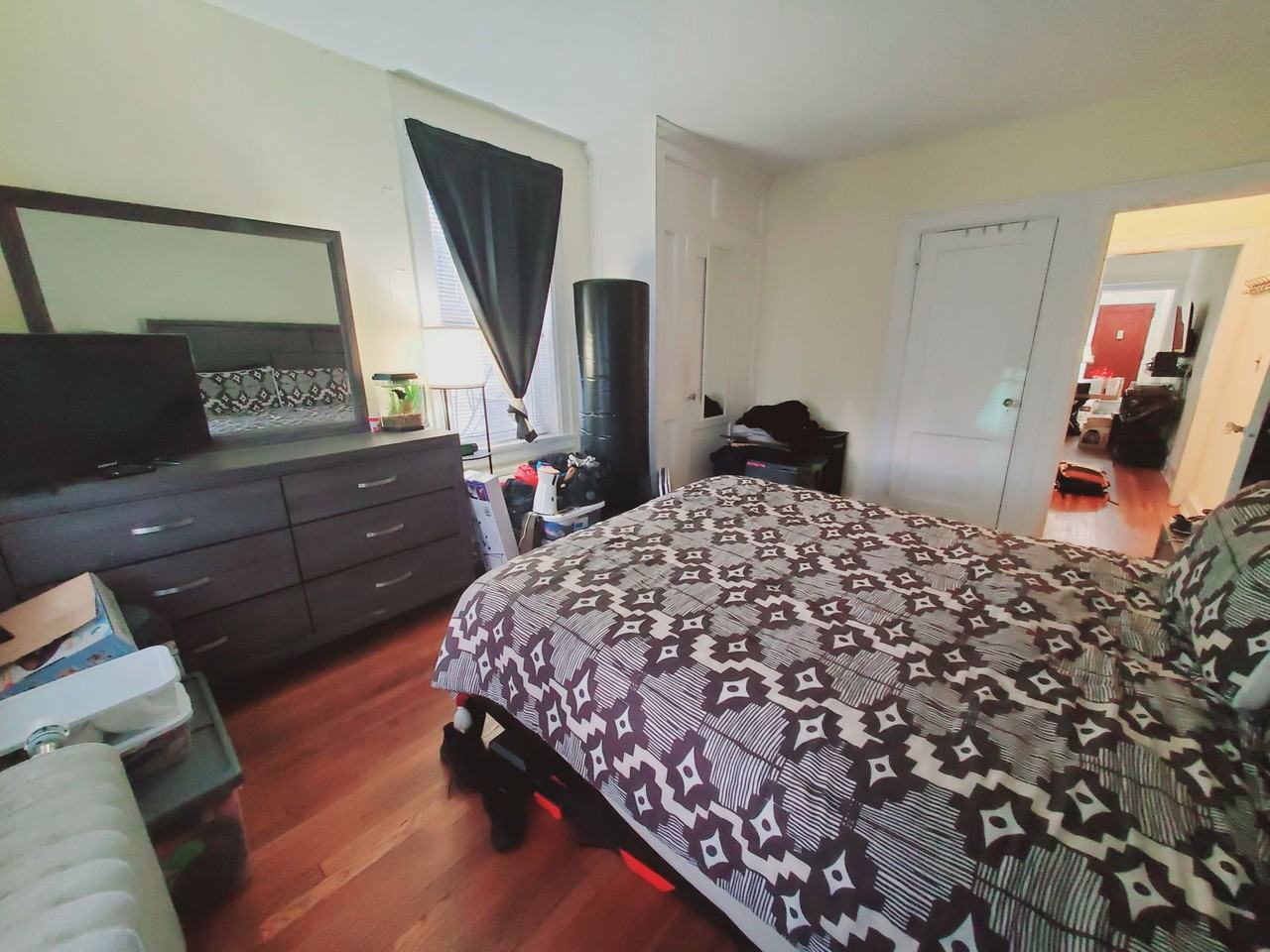 641 Summer St #E - Photo 5 of 7