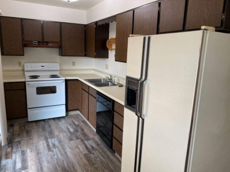 1505 Elaine Street - Photo 6 of 13