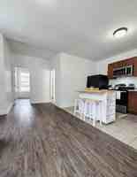 featured image of 142 E Evergreen St