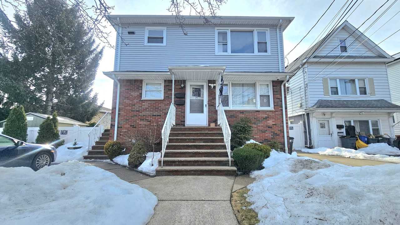 29 Bryant Pl - Photo 2 of 15