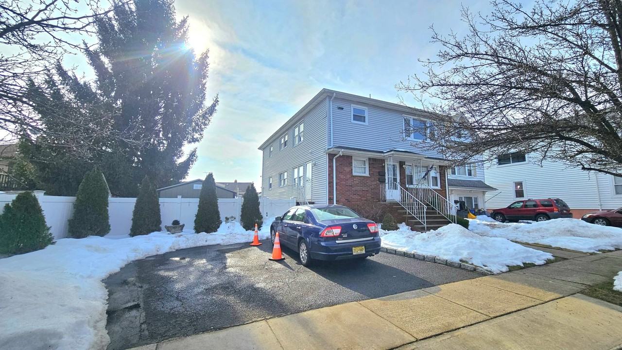29 Bryant Pl - Photo 3 of 15