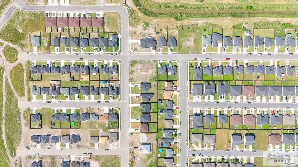 678 Foster Lane - Photo 3 of 24