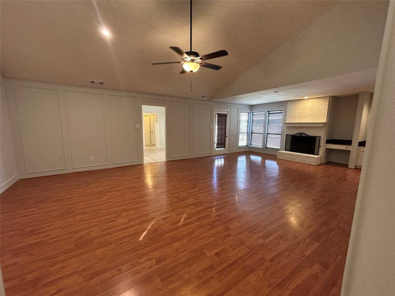 3910 Saint Christopher Ln - Photo 5 of 20
