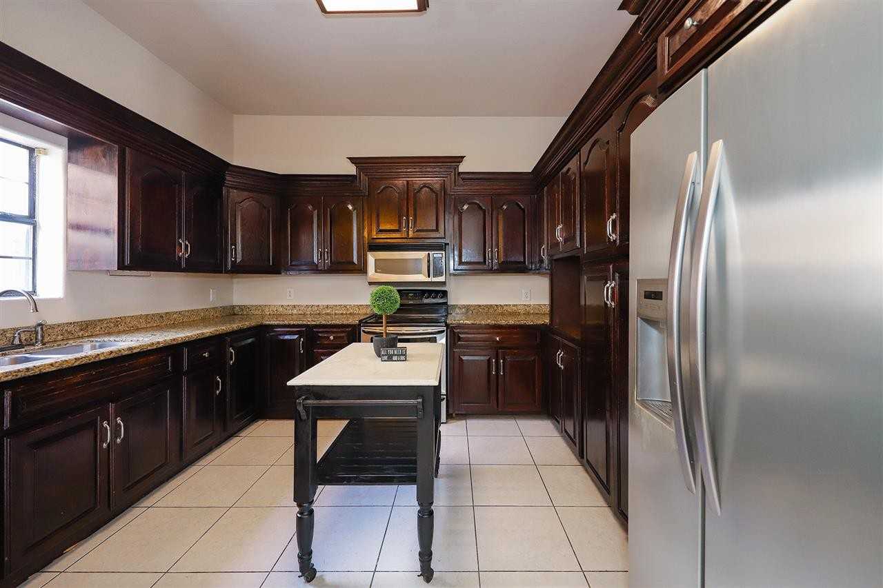 305 Lake Clark - Photo 6 of 20