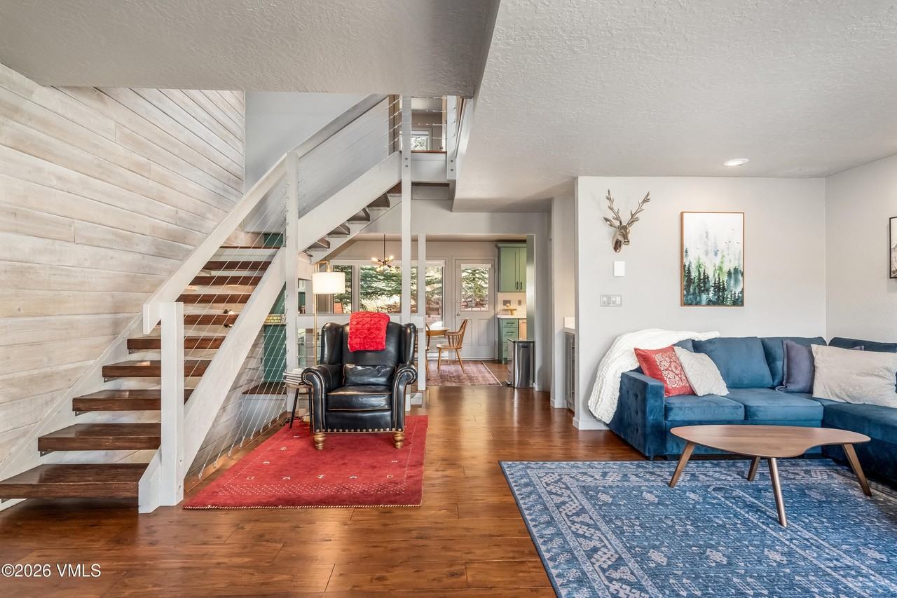 1370 Sandstone Dr - Photo 6 of 22